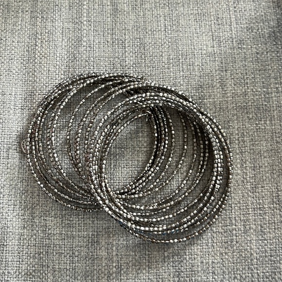 Stella and Dot silver bracelet - Picture 1 of 3